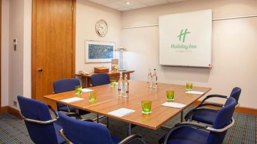 Zona business o sala conferenze di Holiday Inn Portsmouth by IHG