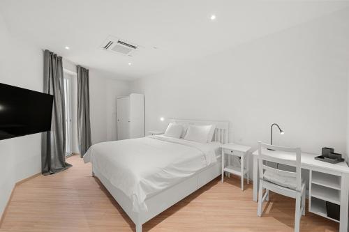 VibeStudio 305 - Central - AC - Licensed - Parking Nearby