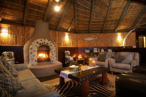 Posezení v ubytování Safari Lodge - Amakhala Game Reserve