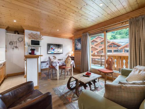 Appartement familial au cœur de Méribel, 100m des pistes et des commerces - FR-1-565-19