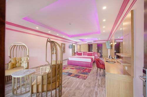 Katil atau katil-katil dalam bilik di Sentido Kamelya Selin Luxury Resort & SPA