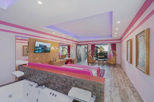 Katil atau katil-katil dalam bilik di Sentido Kamelya Selin Luxury Resort & SPA
