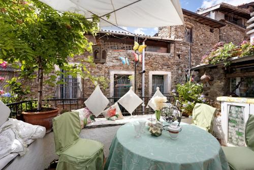 Le Petit Chateau Dolceacqua