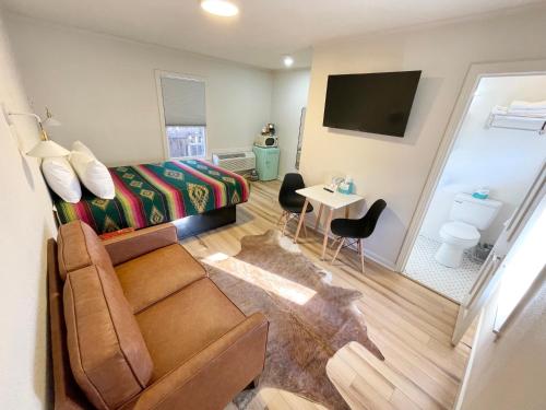 Μια τηλεόραση ή/και κέντρο ψυχαγωγίας στο Frederick Motel