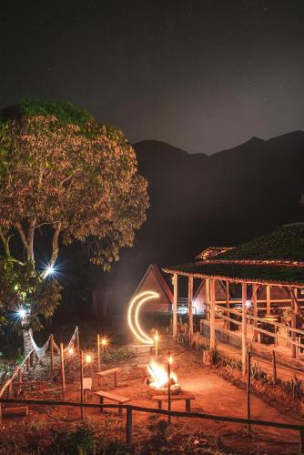 Un paisaje natural cerca del camping