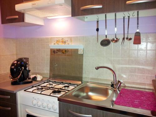 A kitchen or kitchenette at Assisi Casa degli Angeli