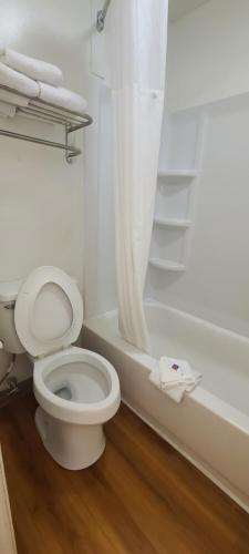 Ein Badezimmer in der Unterkunft Motel 6-Rolla, MO