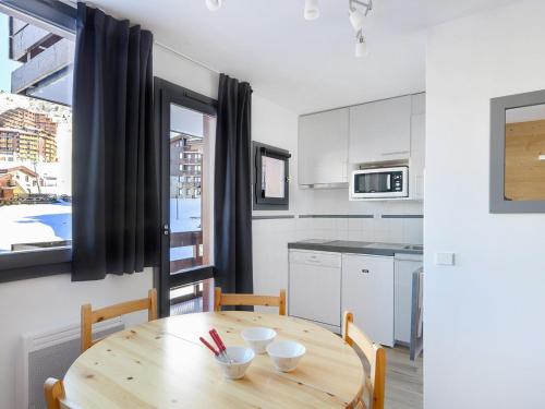 Studio confortable, skis aux pieds, balcon, Wi-Fi