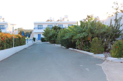 Το κτήριο όπου στεγάζεται  το ξενοδοχείο διαμερισμάτων