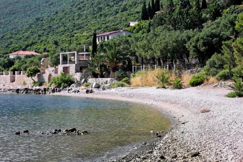 Galeriebild der Unterkunft Family friendly apartments with a swimming pool Trpanj, Peljesac - 15603 in Trpanj