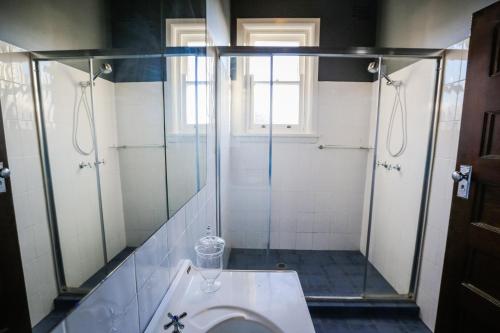 Un baño de Charing Cross Hotel
