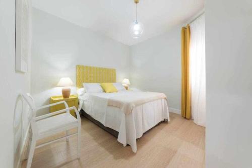 Postel nebo postele na pokoji v ubytování Casa Angeline Rosa 2 By KubiK