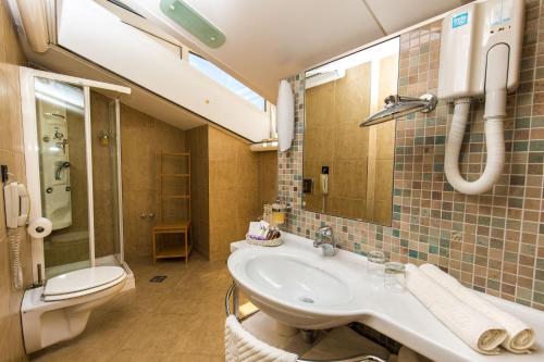 Koupelna v ubytování Hotel Villa Eugenia