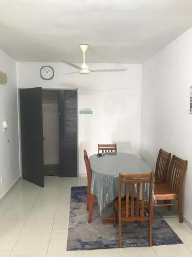 Posezení v ubytování Homestay Ar Rayyan RESIDENSI LAGUNA BIRU
