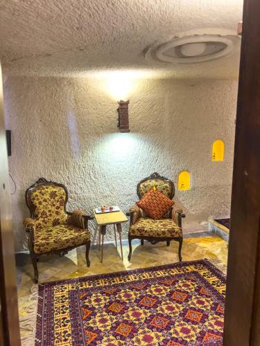 Χώρος καθιστικού στο Local Cave House Hotel