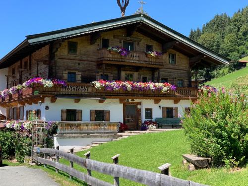 Φωτογραφία από το άλμπουμ του Reitstall Henntalhof στο Κίτσμπουελ