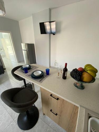 Paraskevi's Apt - City Center w/ Lovely Park View