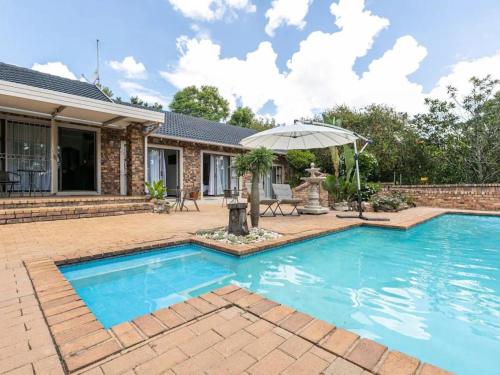 Πισίνα στο ή κοντά στο New Eden Suites