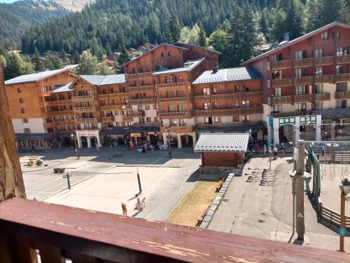Gallery image of Valfrejus Studio 19m2 cosy 60 m des pistes draps non compris in Modane