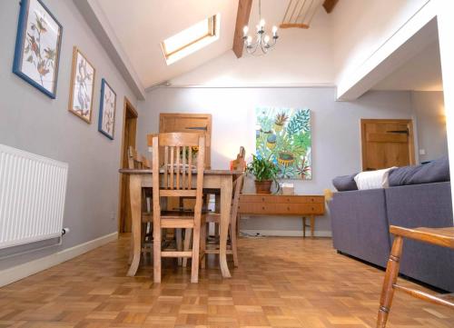 Ruang duduk di Lovely property in the heart of Somerset