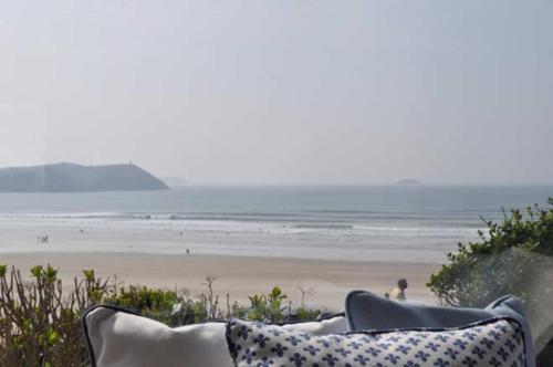 Gorgeous Apartments only yards from Polzeath beach
