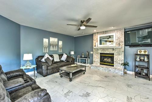 Pet-Friendly Maple Grove Gem with Private Yard! – Photos 4