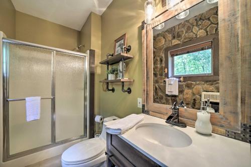 Gambar di galeri bagi BBQ Ready Secluded Franklin Getaway with Rec Room di Franklin