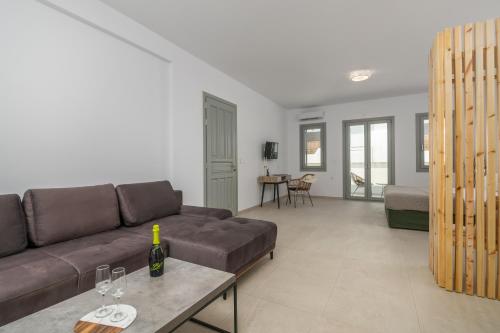 Gallery image of Olive Studios in Adamas