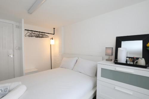 Gallery image of Anchor Guest House in London