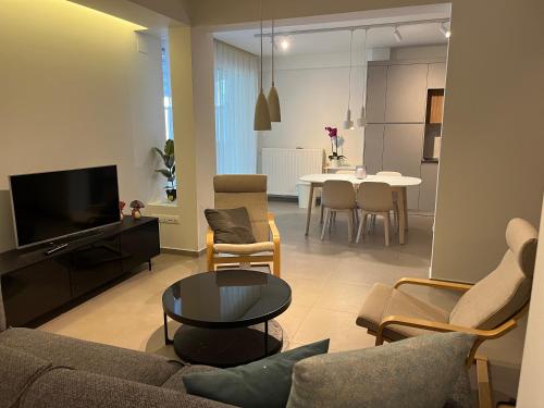 Fofi's City Center Apartment