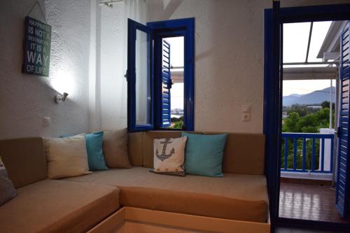 Гостиная зона в Katovigli Seaview Apartment