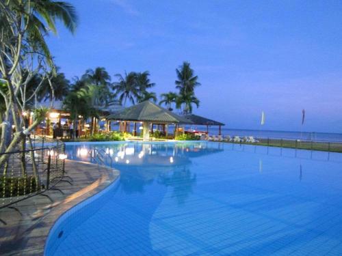 Bazén v ubytování Palm Beach Resort & SPA nebo v jeho okolí