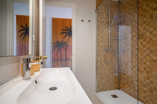 Ванная комната в Beach House Cambrils Apartamento en Primera Línea de playa