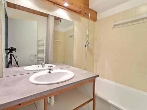 Koupelna v ubytování Appartement La Tania, 2 pièces, 4 personnes - FR-1-182A-17