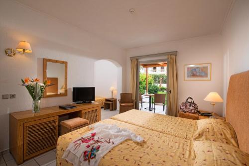 Gallery image of Annabelle Beach Resort in Hersonissos