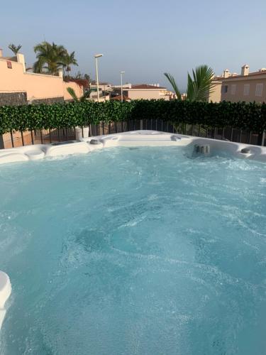 Villa View Candesol con Jacuzzi privado