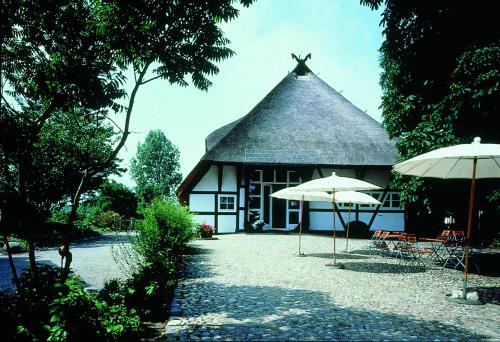 Κήπος έξω από το Seehotel Am Neuklostersee