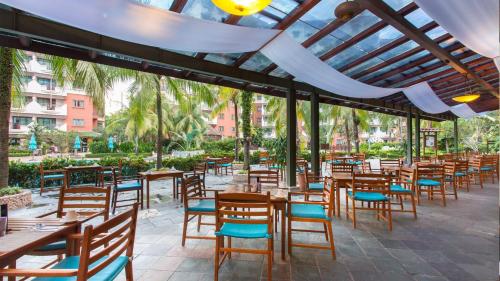 En restaurant eller et andet spisested på Holiday Inn Resort Batam by IHG