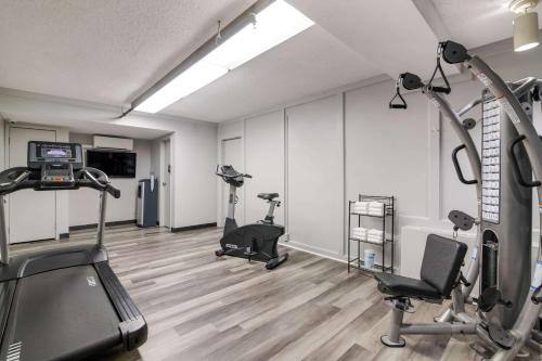 Pusat kecergasan dan/atau kemudahan kecergasan di Quality Inn & Suites