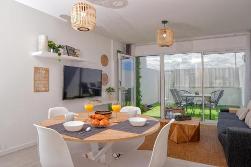 Gold Sand - Dúplex - Near the Beach with Air-Con By Lanzarote Vacation Homes