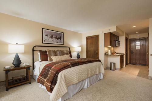 Tamarron Lodge Studio 213 – Photos 3