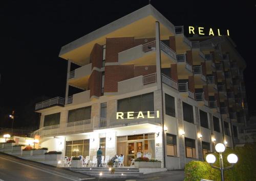 El edificio en el que está el hotel