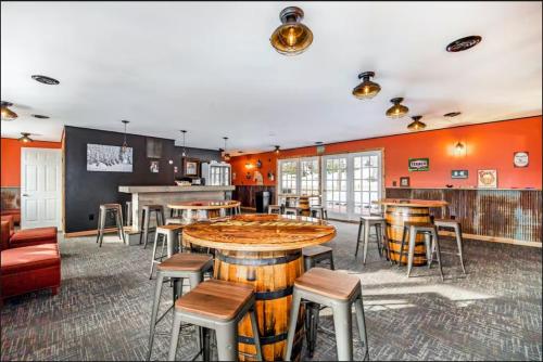 Gallery image of Snow Chasers Lodge in Wakefield