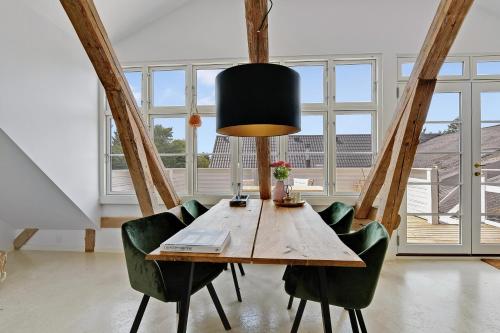 Fotografie z fotogalerie ubytování Sunny 1st floor apartment v destinaci Tisvildeleje