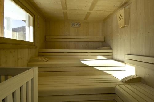 Foto dalla galleria di Family and Wellness Residence Ciasa Antersies a San Cassiano