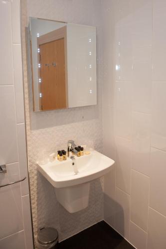 Ein Badezimmer in der Unterkunft Hotel Forty One