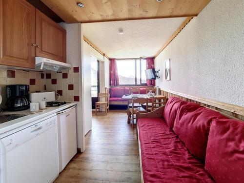 Appartement rénové 2 pièces proche pistes avec balcon - FR-1-344-914