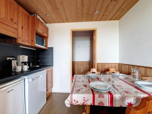 Appartement rénové 2 pièces Les Menuires, proche pistes, balcon - FR-1-344-905