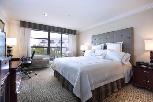 Granville Island Hotel Image