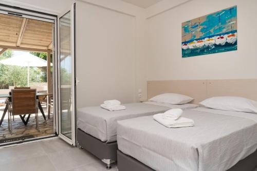 Dion Apartments ( Laganas Beach )